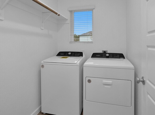 Building Photo - 18612 Hillswood Dr