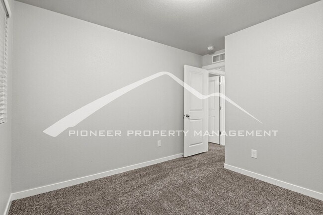 Building Photo - Elegant 3-Bed, 2.5-Bath Home with AC, 2-Car Garage, and Private Yard in Renaissance at Indigo Ranch