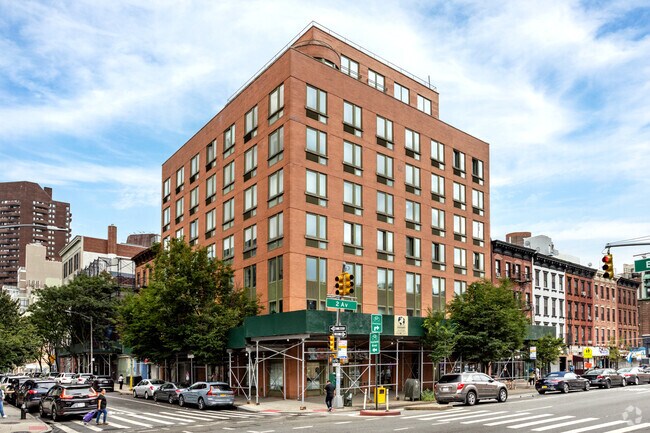 Primary Photo - Crown Condominium