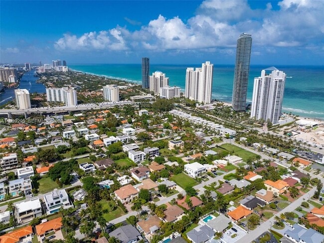 Building Photo - 261 188th St