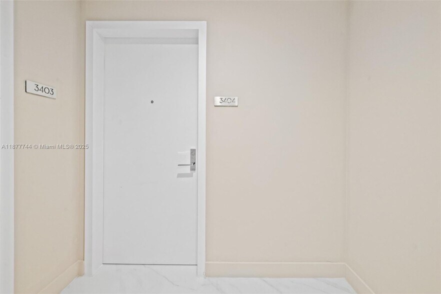 Building Photo - 700 NE 24th St