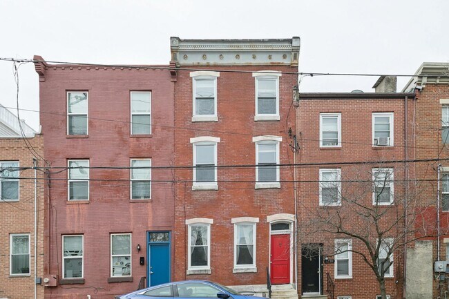 Building Photo - 1228 Catharine St