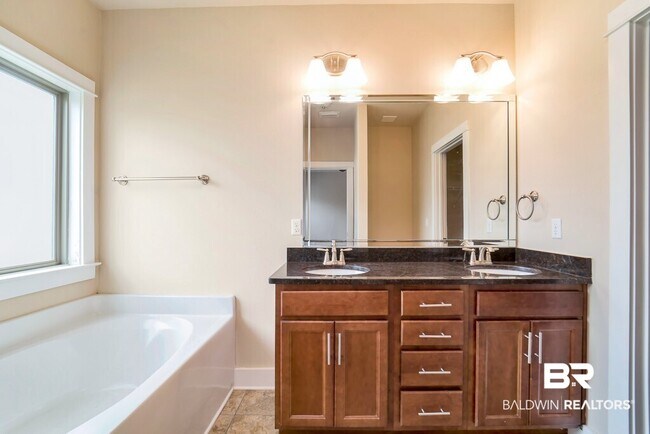 Building Photo - 9879 Volterra Ave