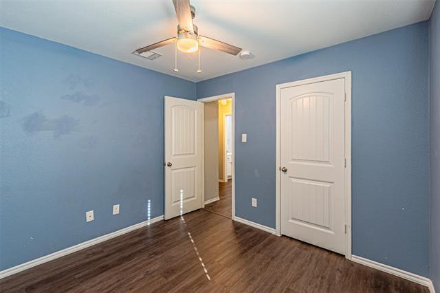 Building Photo - 1202 Pampa Grass Dr