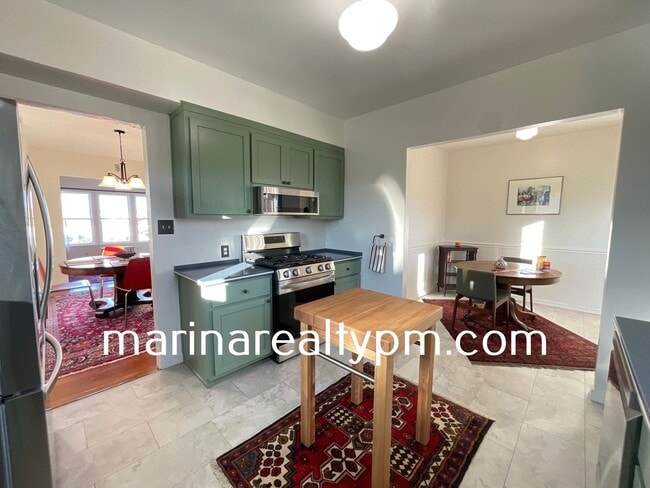 Building Photo - Welcome to this stunning 3 Bedroom 2 Bath Single Family Home in the charming town of Crockett, CA