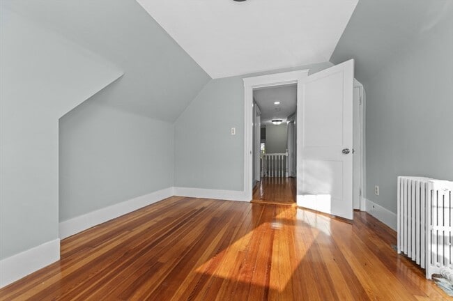 Building Photo - 537 Park Ave