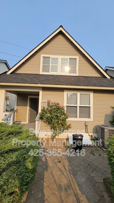 Building Photo - 6513 31st Ave S
