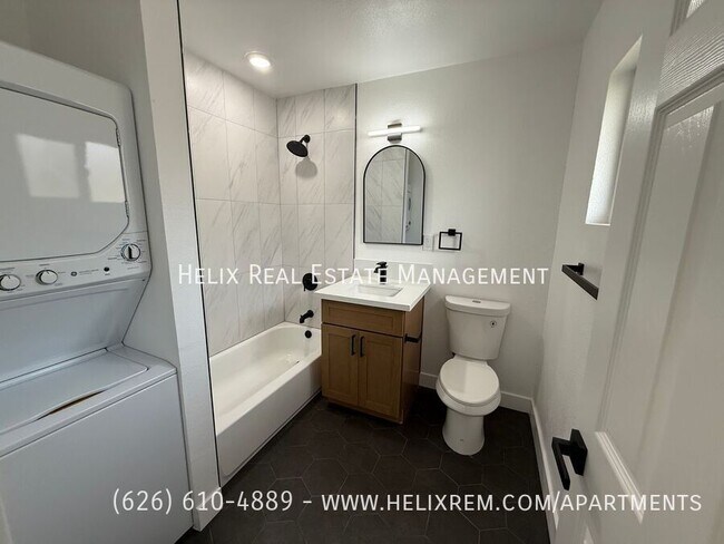 Building Photo - 1629 S Walnut St