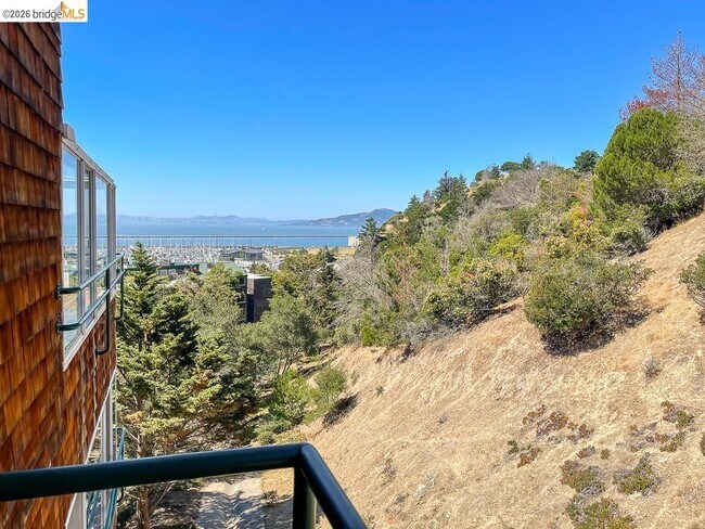 Building Photo - 1301 Quarry Ct