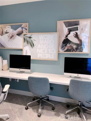 Building Photo - 11042 Momentum Dr