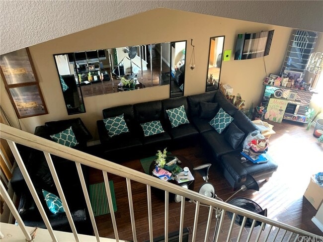 Building Photo - 578 Pointe Vista Ct