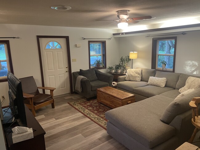 Living room - 255 Northline Rd.