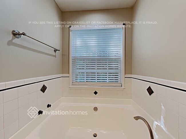 Building Photo - 129 Chelsea Ct