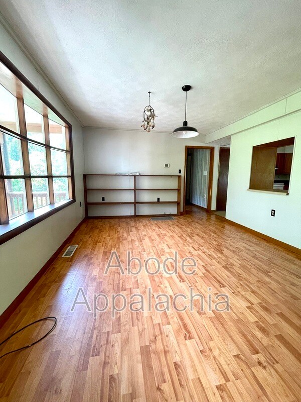 Building Photo - 1233 Collins Hwy