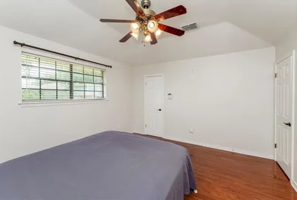 Building Photo - 8600 Trolley Ln