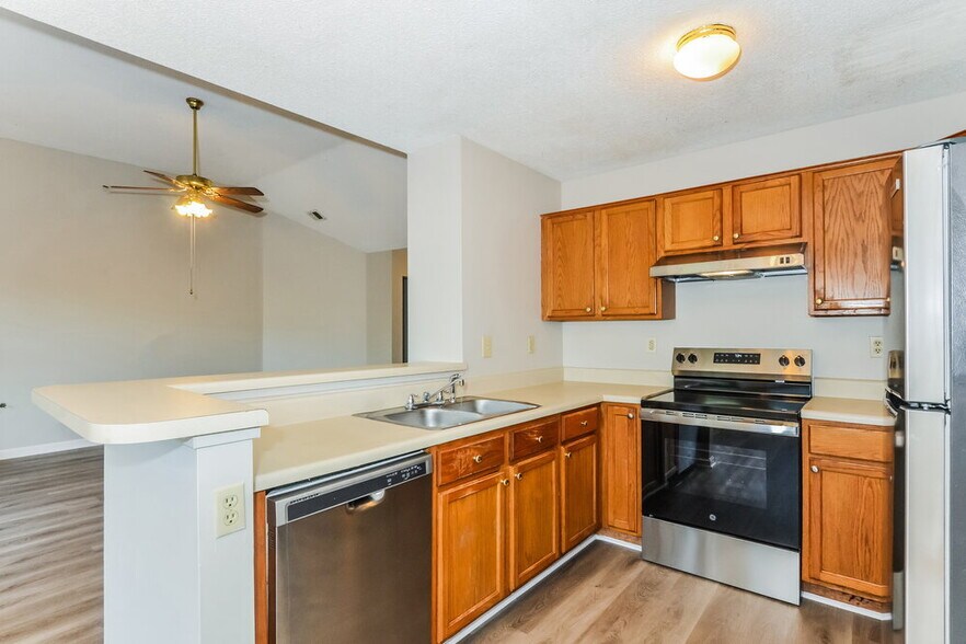 Building Photo - 1030 Jessica Lauren Dr