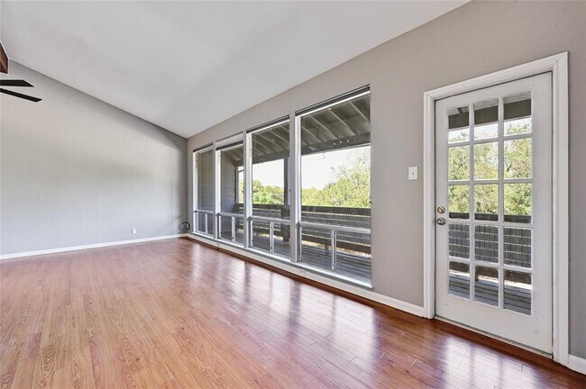 Building Photo - 1100 Azie Morton Rd