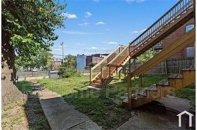 Building Photo - 2319 Indiana Ave