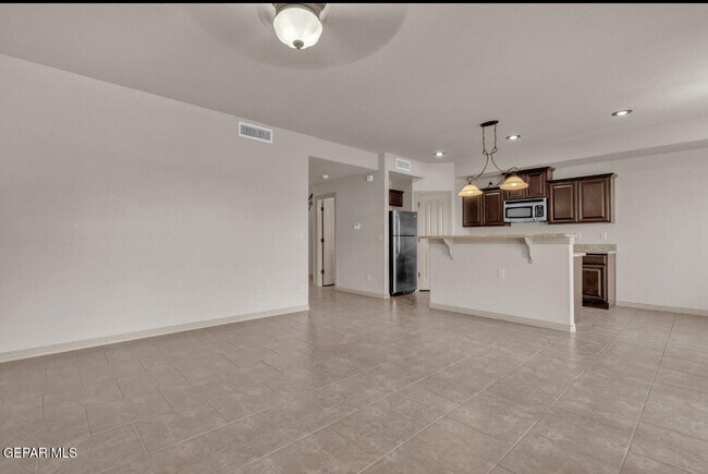 Building Photo - 11714 Dos Palmas Dr