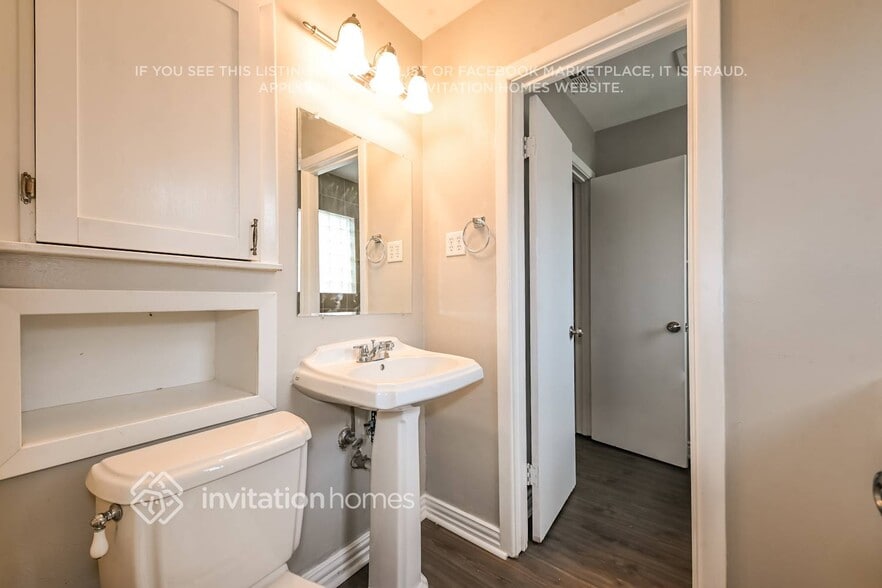 Building Photo - 1222 McDonald Dr