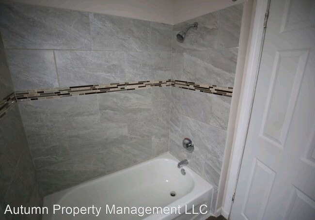 Building Photo - 3 br, 1 bath House - 1109 Shadowlawn Street