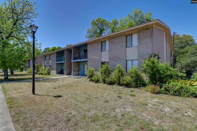 Building Photo - 329 W Main St