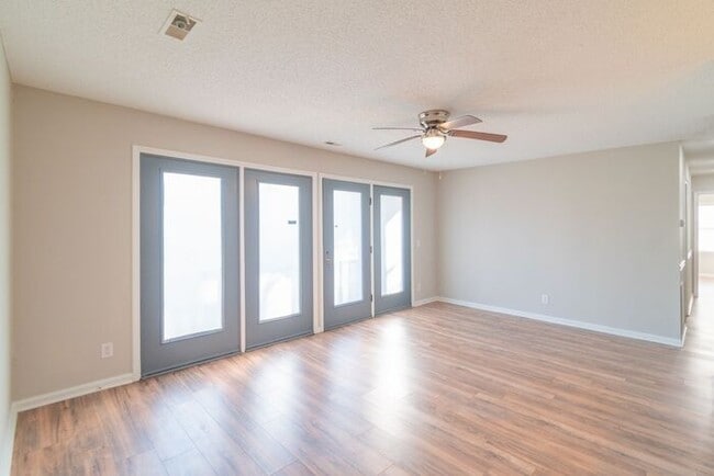 Building Photo - 2 Bed 2 Bath Condo in Charlotte