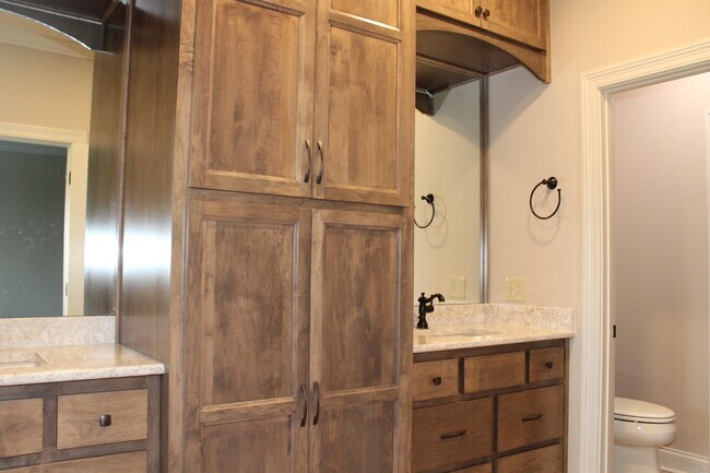 Building Photo - 10632 Lantern Bay Cove