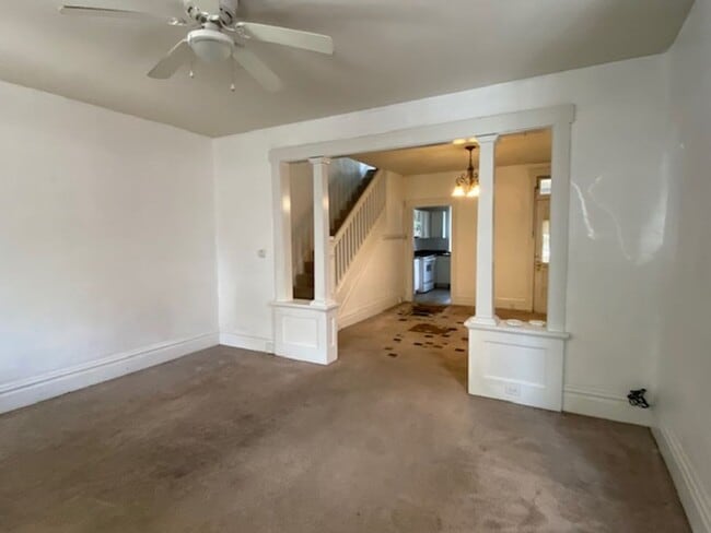 Building Photo - Pedrosa -713-715 Linden Avenue