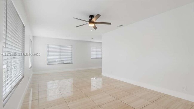 Building Photo - 630 SW 28th Dr