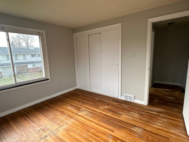 Building Photo - WCA 1706