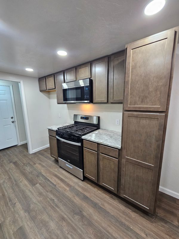 Building Photo - 8606 Brookline Ave