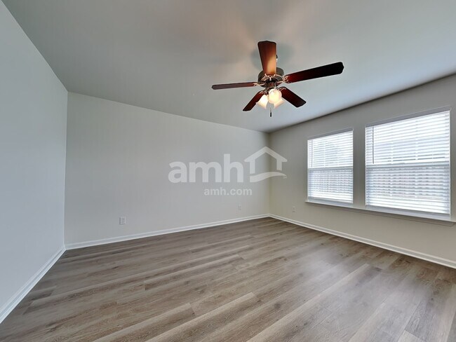 Building Photo - 312 Windmill Dr