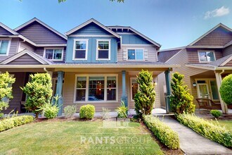 Building Photo - Beautifully upgraded townhome in a quiet L...