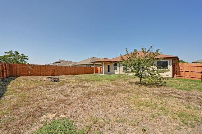 Building Photo - 411 Langely