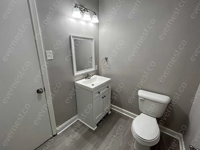 Building Photo - 1042 Winn St