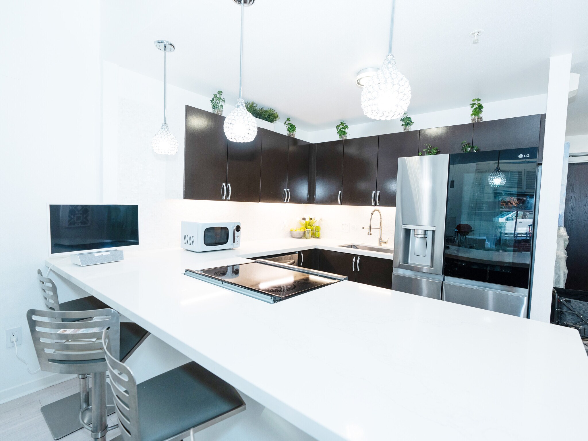 Building Photo - 88 King St