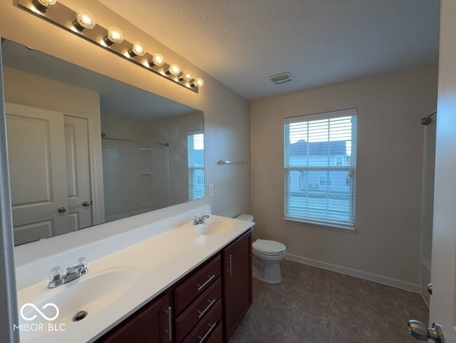 Building Photo - 5860 Crowley Pkwy