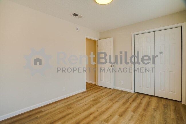 Building Photo - !!!!WOW PRICE INPROVEMENT JUST IN TIME FOR...