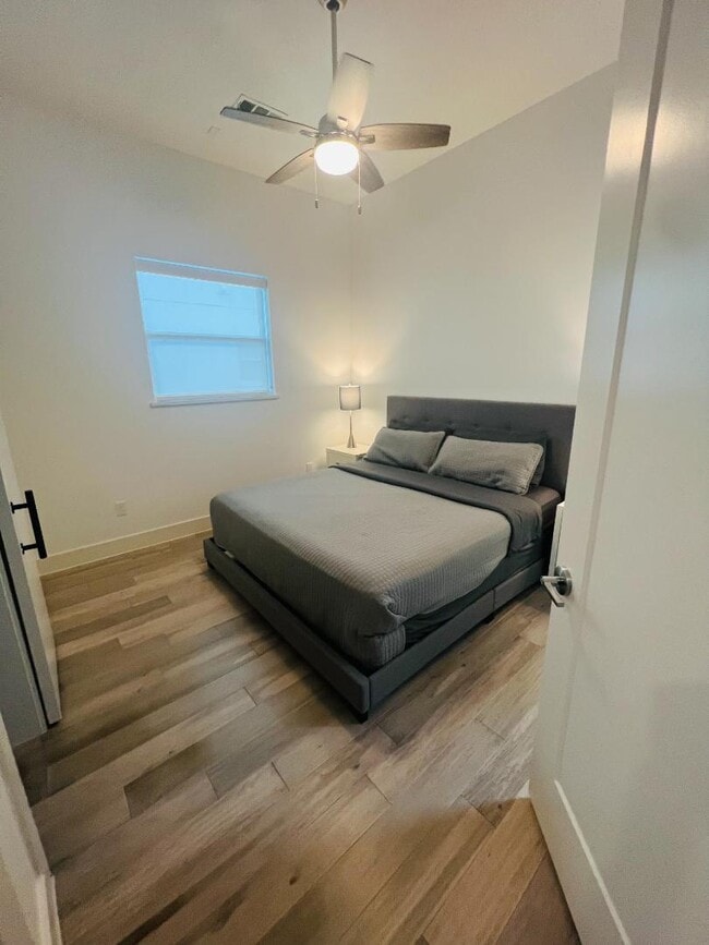 Building Photo - 1100 Peters St