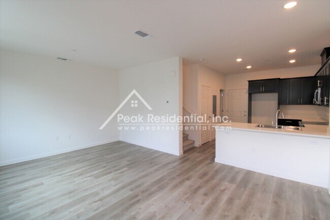 Building Photo - 3 br, 2.5 bath House - 3007 Magical Walk