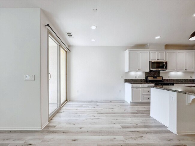 Building Photo - 3180 E Yountville Dr