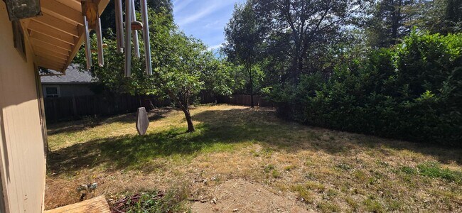 Building Photo - 2 bedroom home in Grass Valley