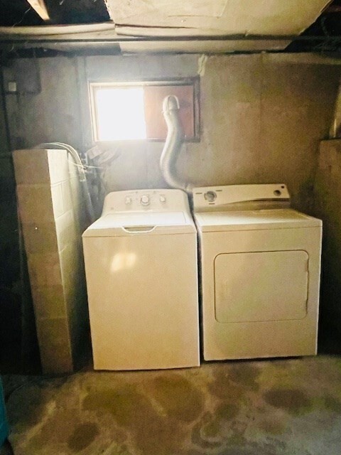 Building Photo - 181 School St