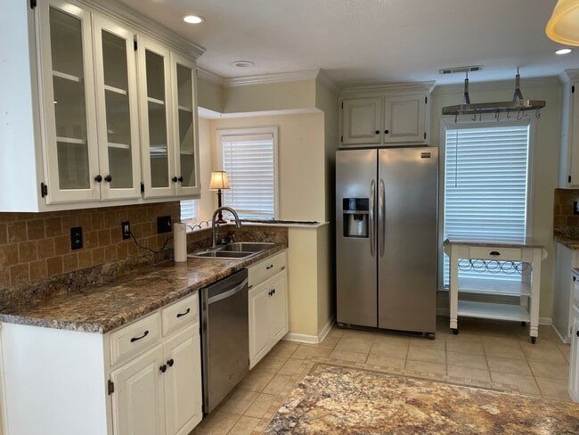 Building Photo - Beautiful 3/2 in Glynwood neighborhood, Prattville