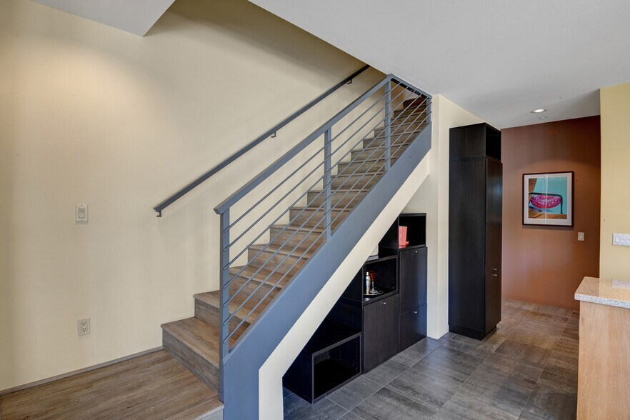 Building Photo - 1536 E Baristo Rd