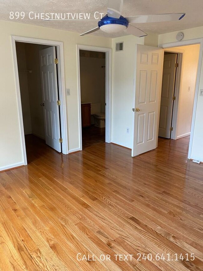 Building Photo - 899 Chestnutview Ct