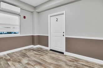 Building Photo - 70 Court St