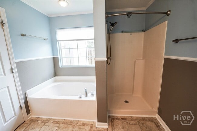 Building Photo - 170 Willow Oak Dr