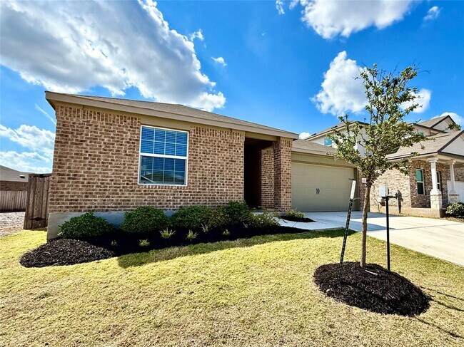 Building Photo - 431 Sebring Cir